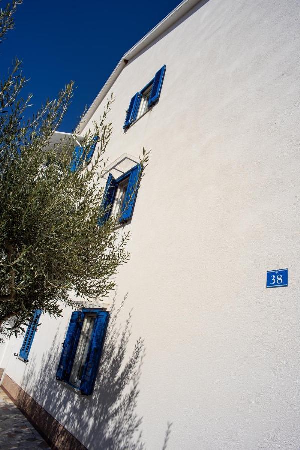 Olive Tree Apartments Umag Exterior foto